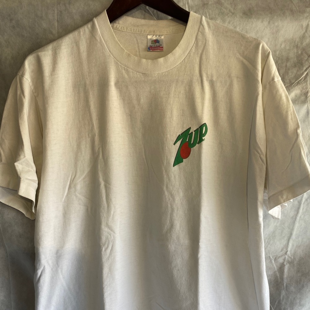 Vtg 90s SINGLE STITCH 7up tee!!!